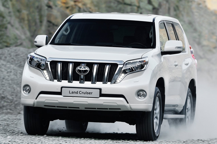 Thuê xe tự lái Toyota Land Cruiser 7 chỗ
